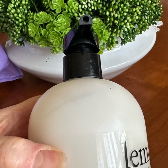 Philosophy Lemon Custard Jumbo Body Lotion 32 oz With Pump New - Picture 6 of 12